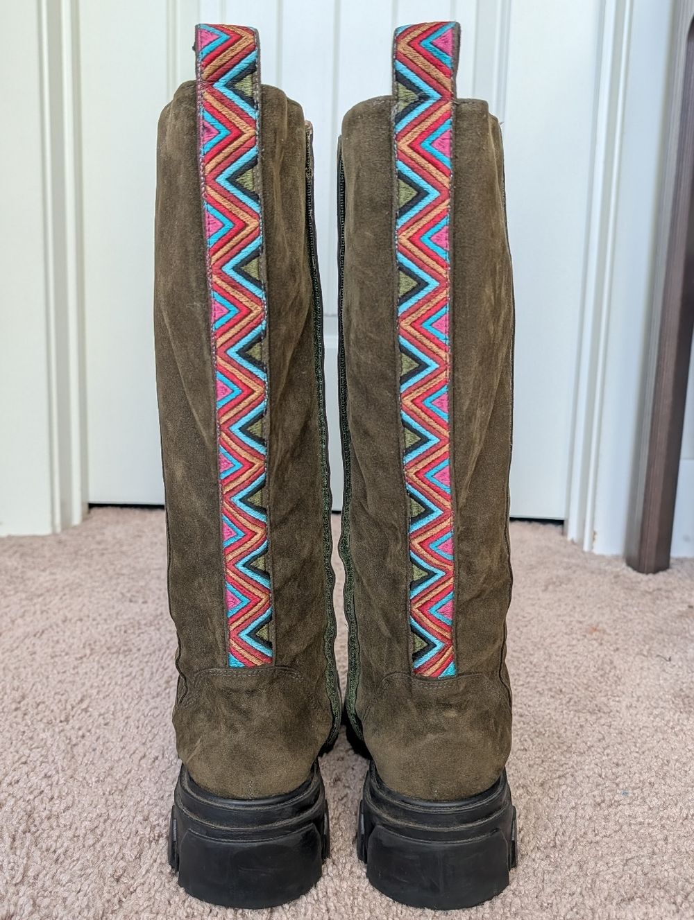 Farm Rio Womens Army Green Suede Embroidered Calf High Lug Sole Boots Size 9.5 - Picture 5 of 12